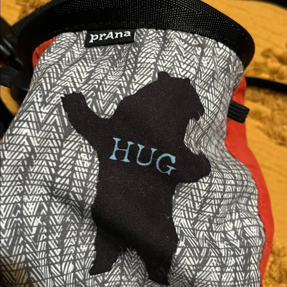 prAna GRAPHIC CHALK BAG w/ BELT Unisex BEAR HUG - Picture 2 of 4